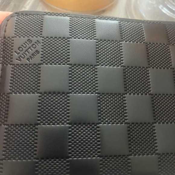 Louis Vuitton style Black Checkered Zip Wallet Damier - Picture 2 of 5